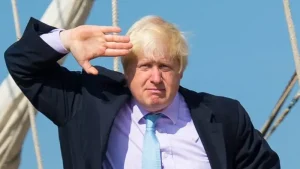 Boris Johnson asaba Guverinoma ya Keir Starmer gusubizaho&hellip;