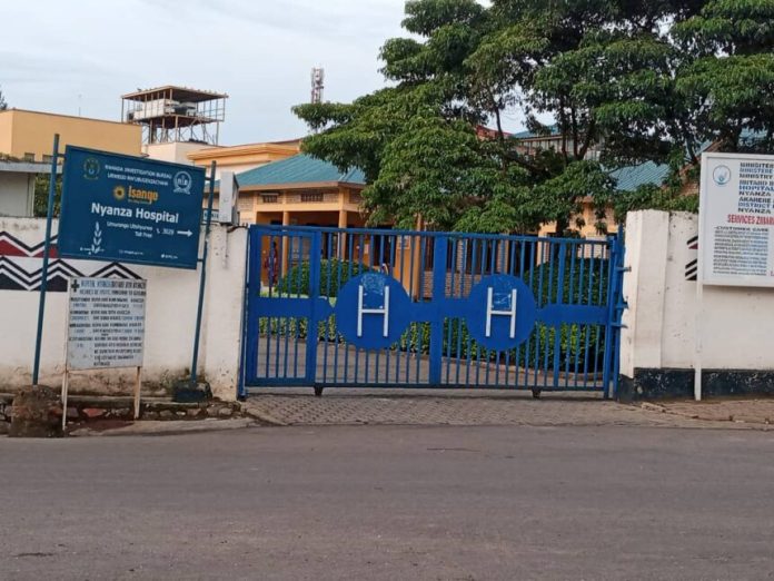 Uwamahoro Laetitia ushinzwe abakozi mu Bitaro bya Nyanza yahagaritswe amezi 3 adahembwaUwamahoro Laetitia ushinzwe abakozi mu Bitaro bya Nyanza yahagaritswe amezi 3 adahembwa