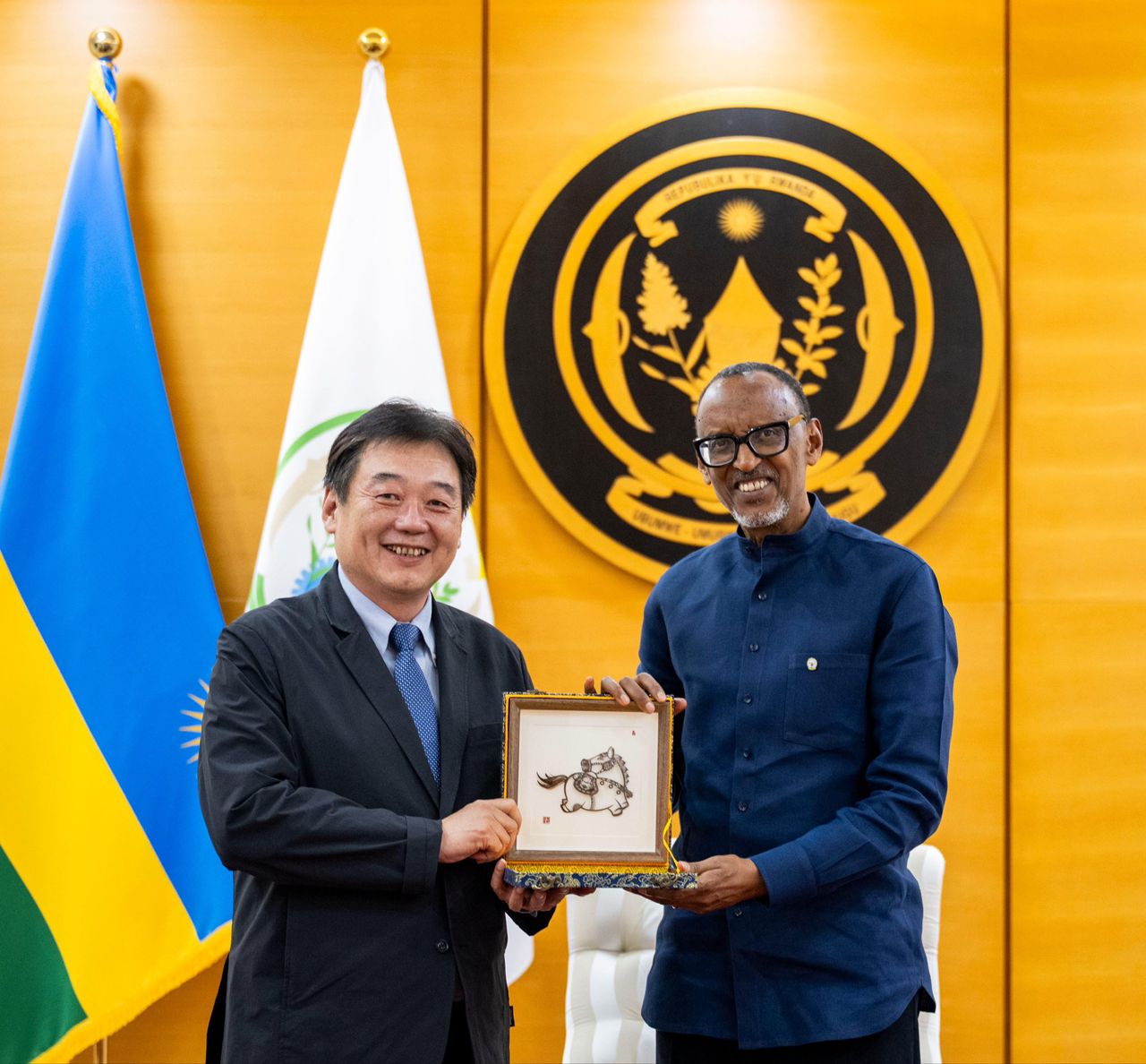 Paul Kagame na Xu Hui